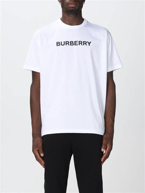 playera burberry blanca